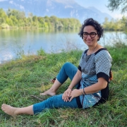Élections fédérales 2023: "Notre système démocratique est trop précieux pour que je me contente d'en être spectatrice", explique Céline Dessimoz