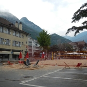 Un accord a été trouvé au sujet de l’abattage du cyprès de la Place du Marché à Aigle