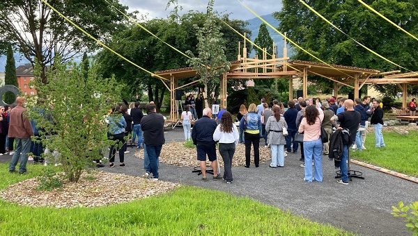 Monthey : le C.O. du Reposieux inaugure un parc pensé et réalisé par les élèves