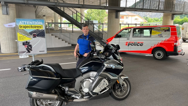La police valaisanne organise un rallye de prévention pour les motards