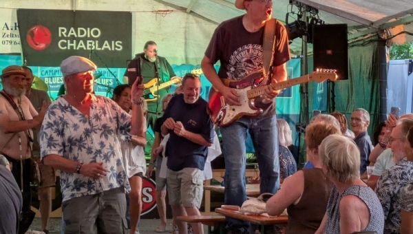 Le 2e Festival "Camping Blues" sous le signe du succès à Yvorne