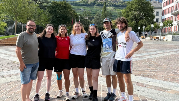 Une dizaine d'étudiants ont marché en faveur de l’association valaisanne d’entraide psychiatrique