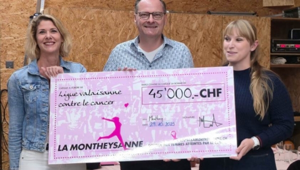 Octobre rose : la Montheysanne remet son chèque