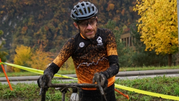 Cyclocross: le Chablaisien Thierry Neau brille grâce à sa fille