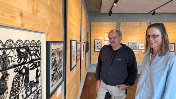 Papier découpé : une exposition unique réunit une centaine d'artistes pour les 40 ans de l'association 