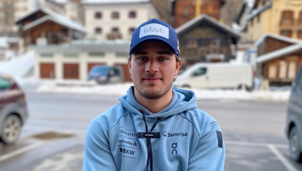 Ski alpin: de la préparation des skis dans son garage au soutien d’un serviceman, Robert Clarke progresse tout schuss
