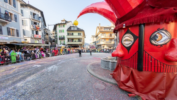 Le cortège du Carnaval a fait vibrer Monthey à la folie