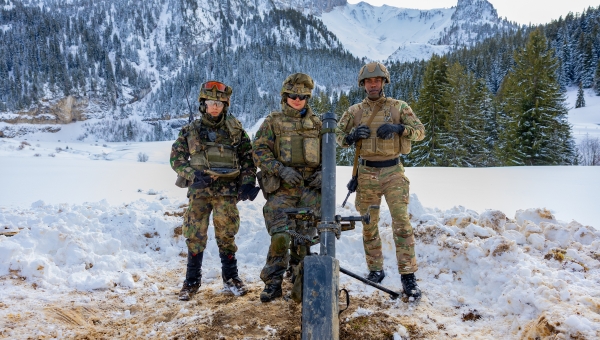 Les armées suisses et françaises collaborent à l'Hongrin