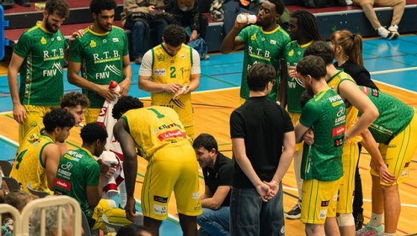 Basket: après le "soulagement" de la qualification en playoffs, place à l'Olympe fribourgeoise