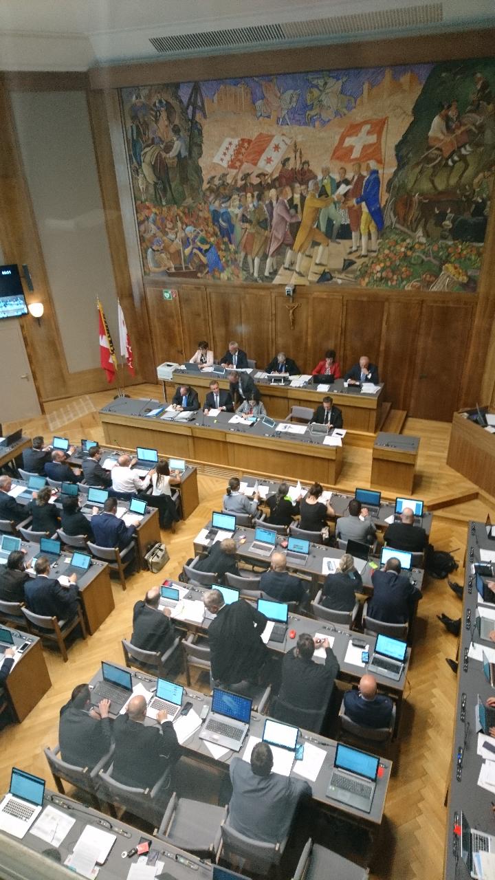 Les parlementaires valaisans veulent une meilleure gestion financière de l'immobilier