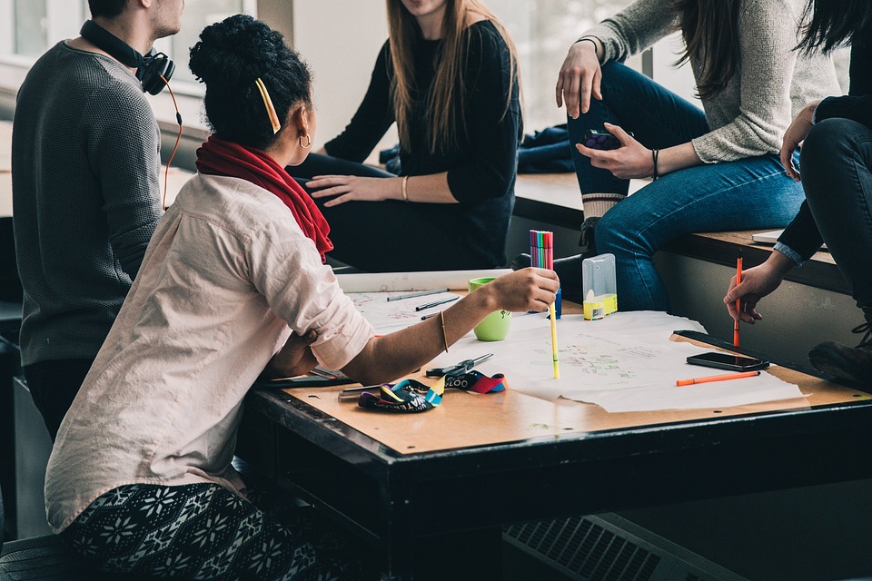 Les subsides et bourses d'études doivent être attribués automatiquement selon le syndicat « SUD Etudiants Précaires »