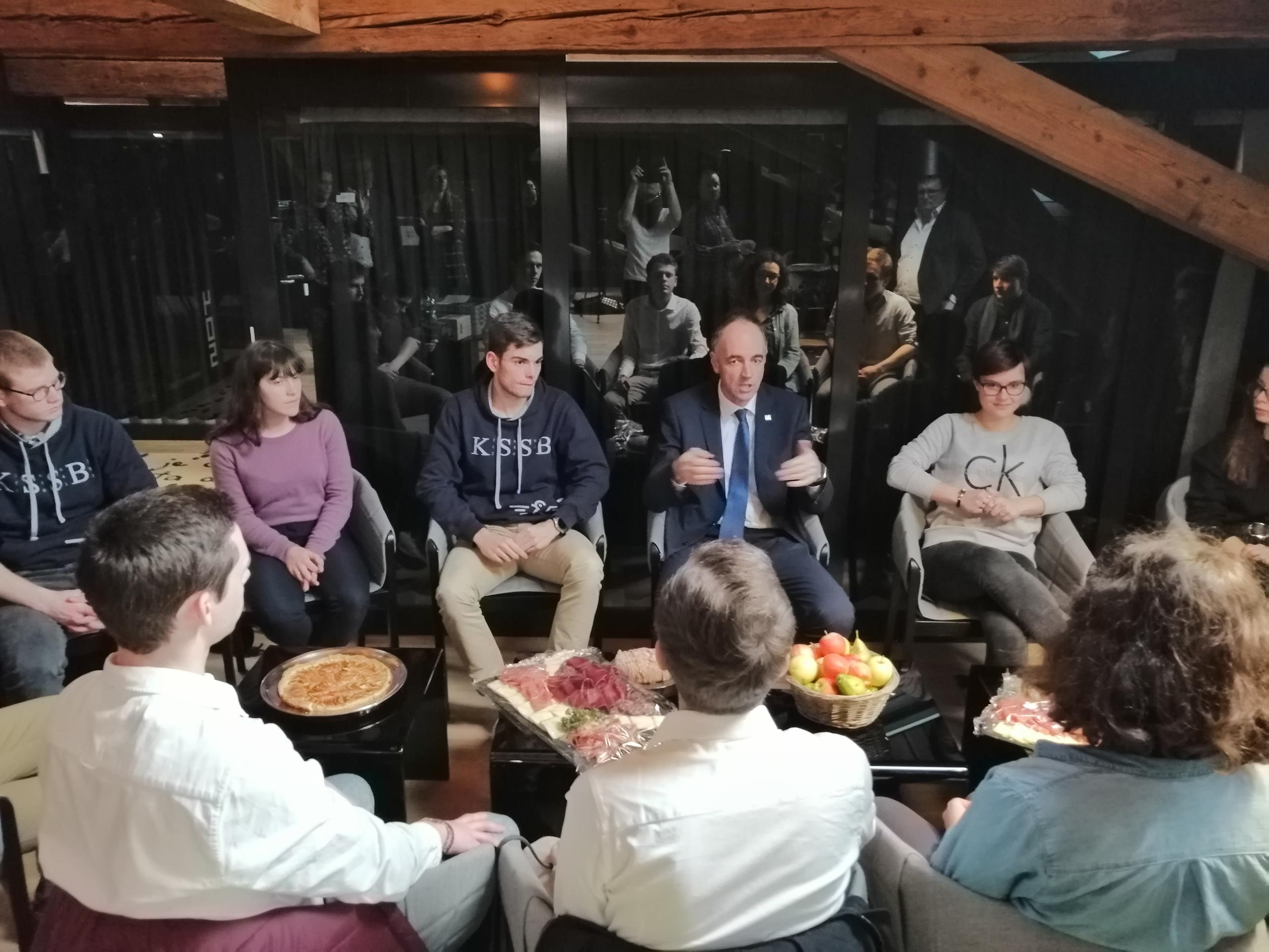 Christophe Darbellay a rencontré les jeunes militants pour le climat