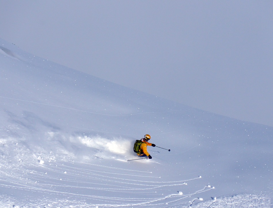 Glacier 3'000 propose une découverte du freeride en compagnie de professionnels