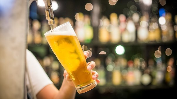 Valais: les ventes illégales d'alcool et de tabac testées pour la première fois ensemble en 2018