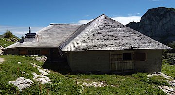 Les toits à tavillons des chalets d'alpage de Montreux ont besoin d'un coup de jeune