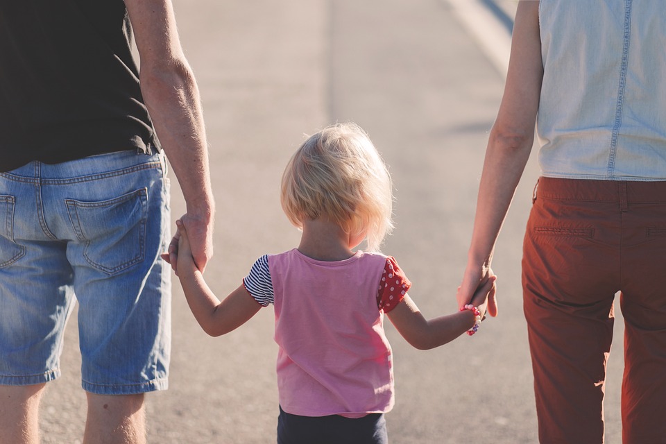 Le Valais veut en faire plus pour ses familles