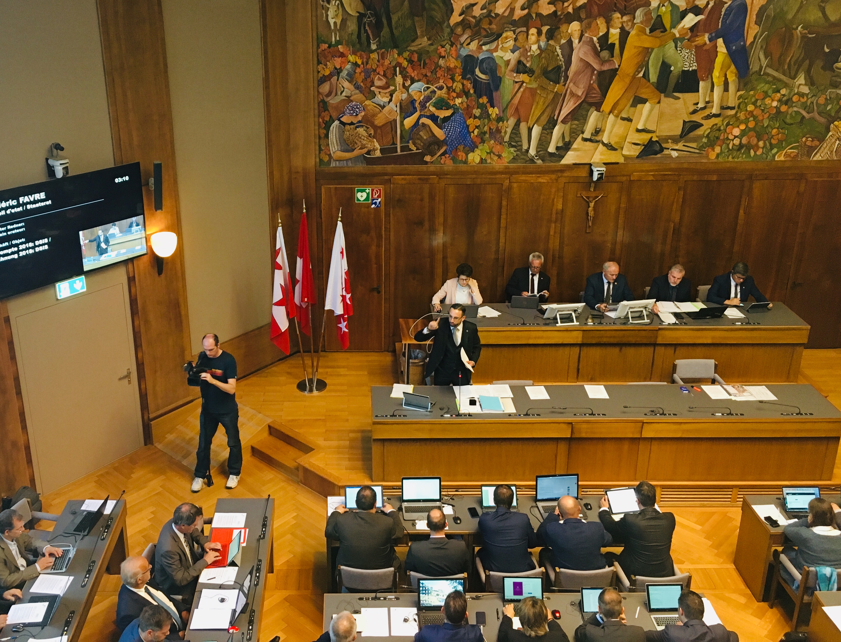 Le Parlement valaisan veut plus de transparence au sein des partis politiques
