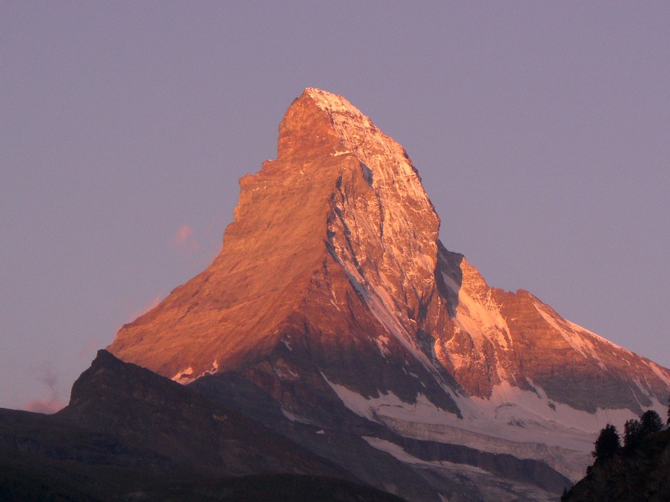 Un alpiniste perd la vie au Cervin
