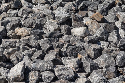 Un éboulement rend le sentier entre Chalavornaire et le Bouveret impraticable