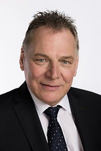 Dans la tourmente, Jacques Melly reçoit le soutien de son parti