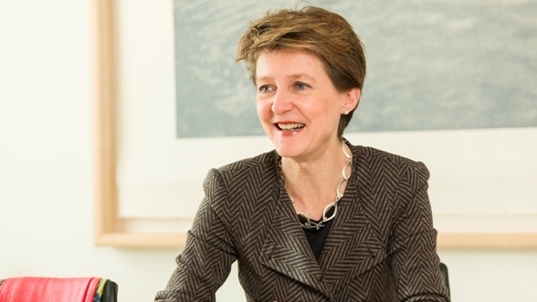 Simonetta Sommaruga a été "émue" par le travail du personnel du CHUV