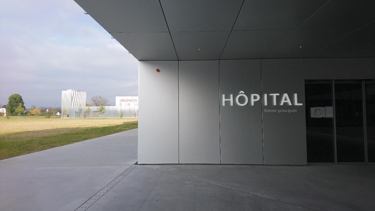 Un rapport des syndicats dénonce les conditions de travail à l'hôpital Riviera-Chablais 