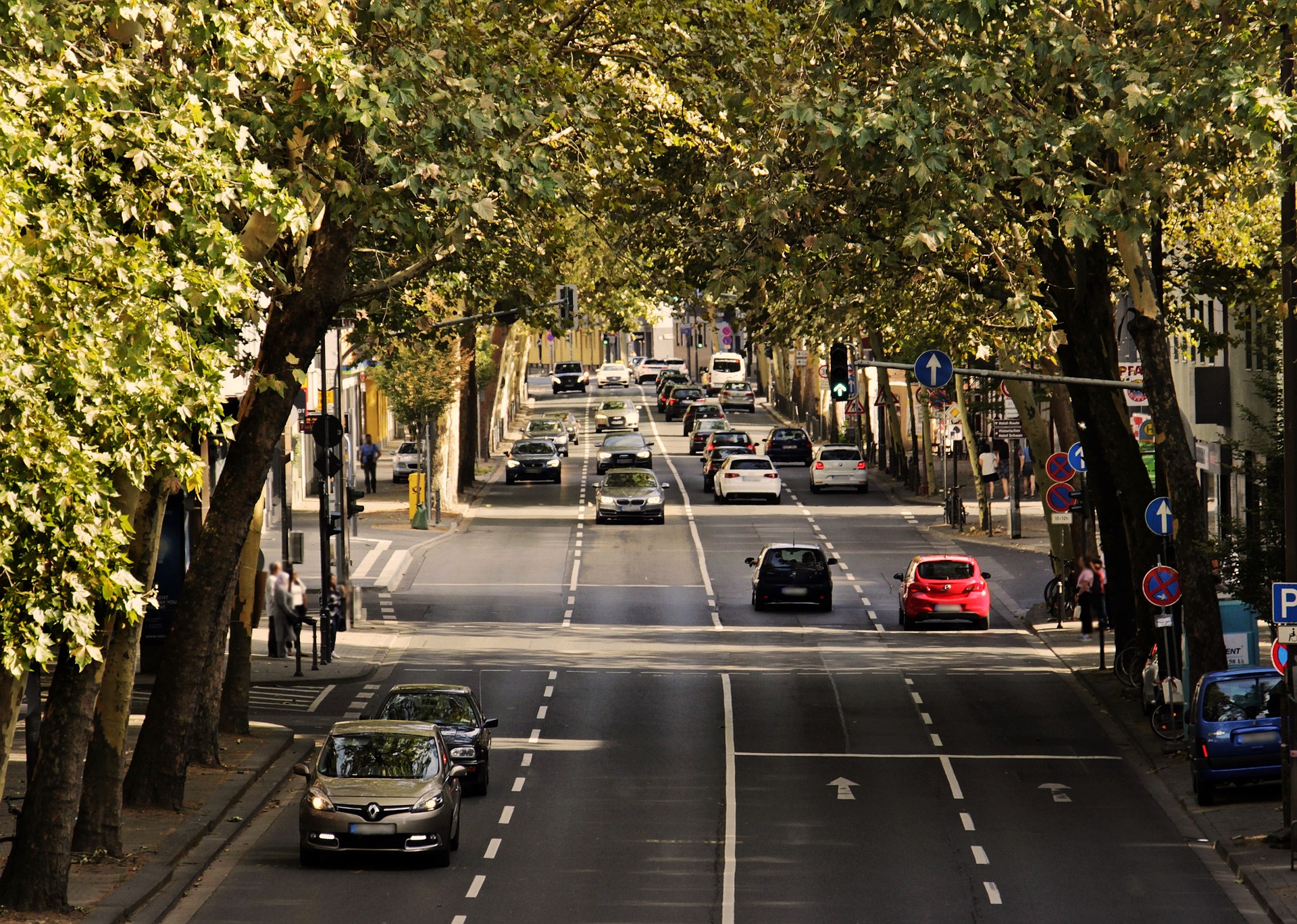 Vaud lance un avant-projet de loi sur la taxe automobile visant une réduction des émissions de CO2