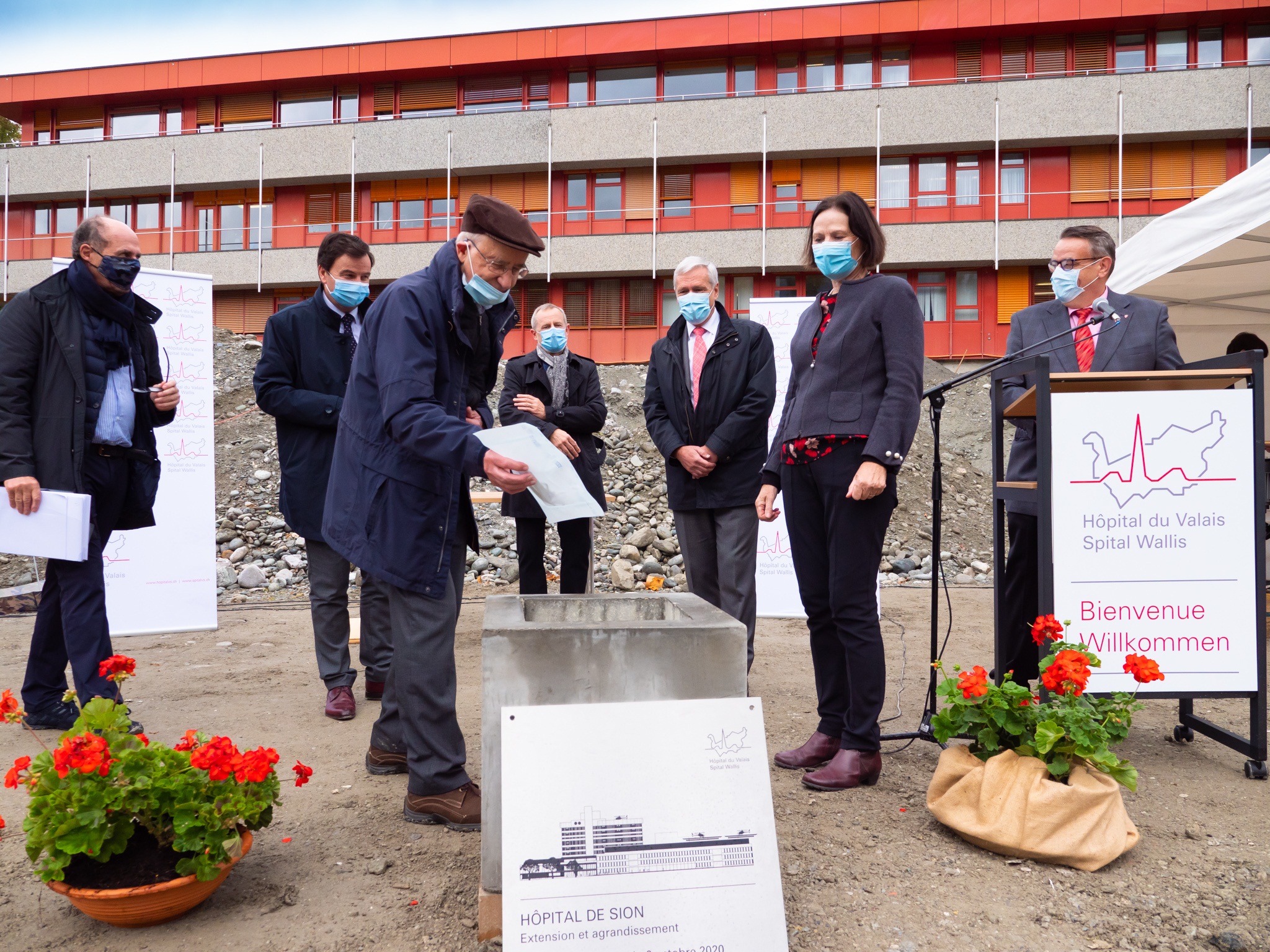 Le chantier d'extension de l'hôpital de Sion a officiellement été lancé