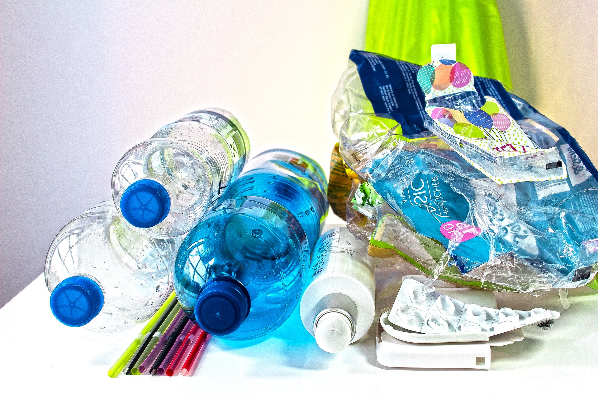 Vers la fin du plastique jetable en Valais ?