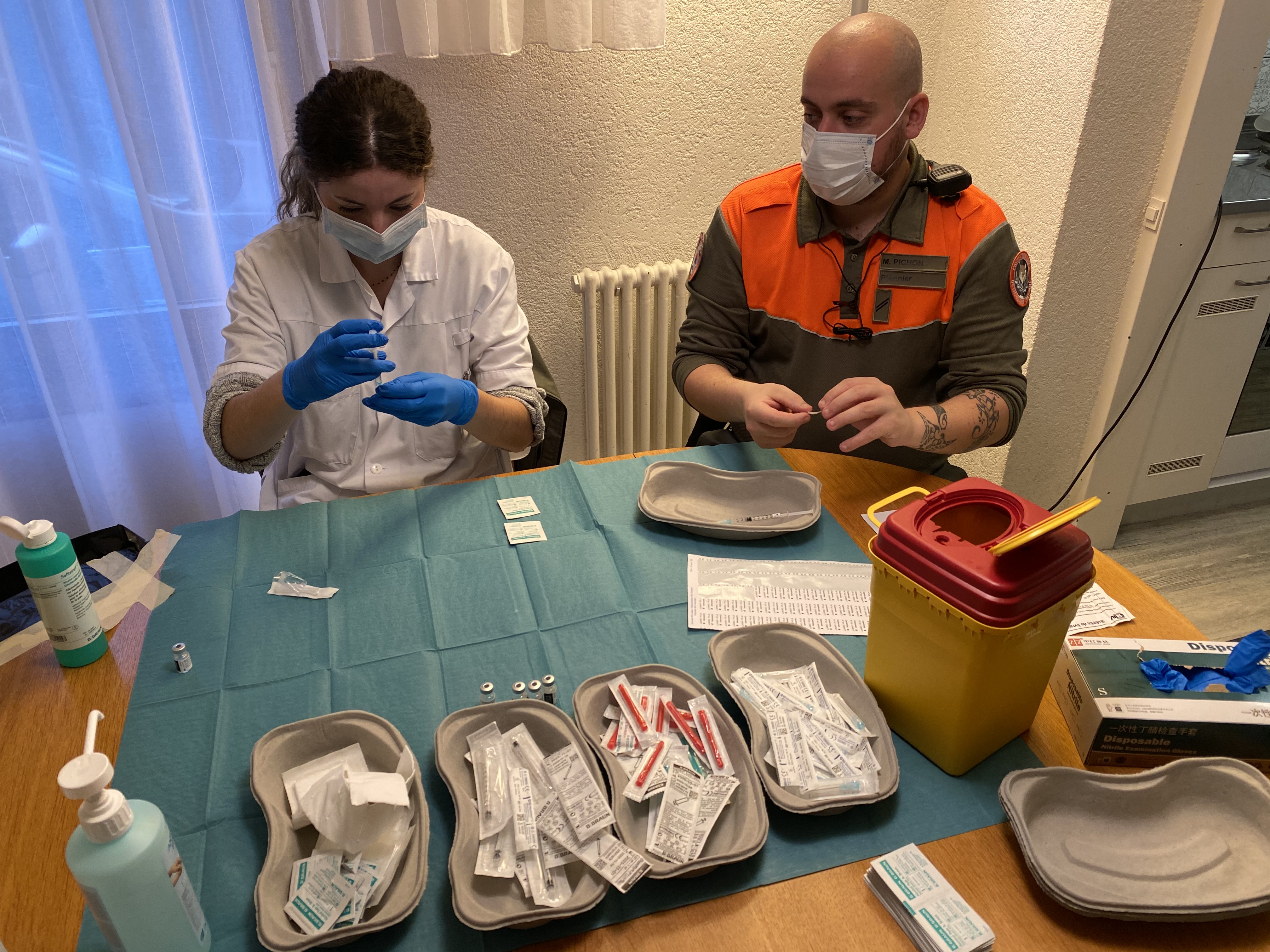 La vaccination dans les EMS vaudois continue sous l'égide de la Protection civile