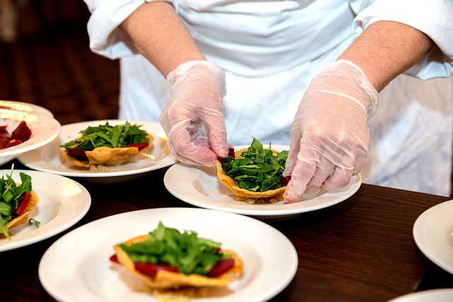 Le canton de Vaud soutient les apprentis de la restauration