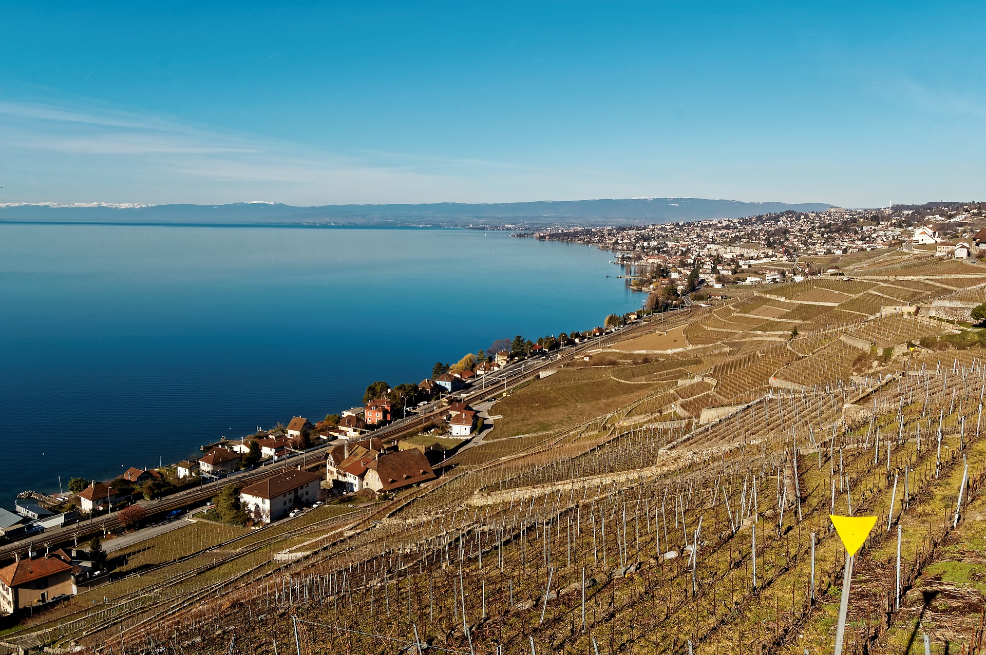 Des agents de terrain en Lavaux pour sensibiliser les visiteurs...