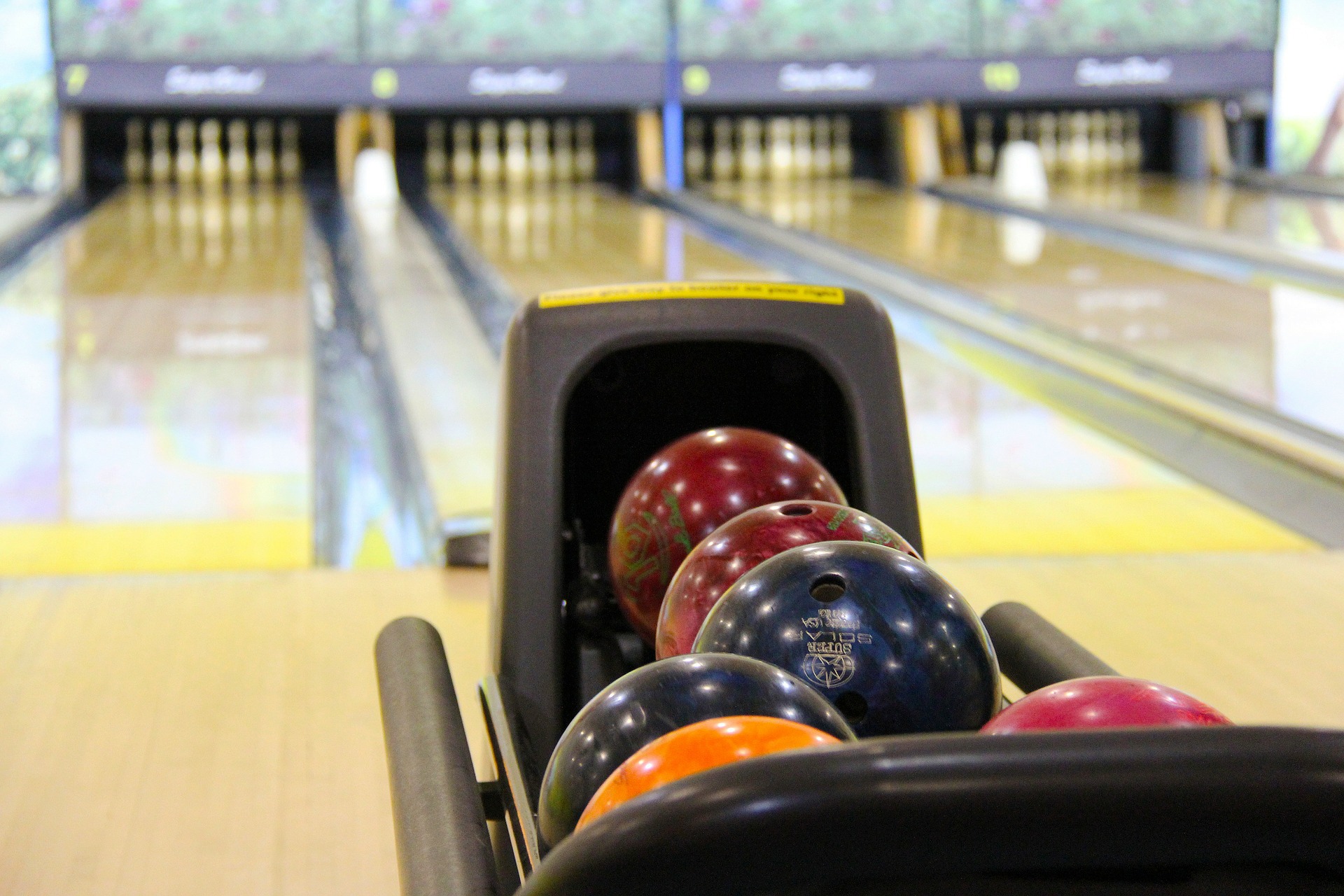 FunPlanet profite des restrictions moins strictes pour les jeunes pour ouvrir son bowling