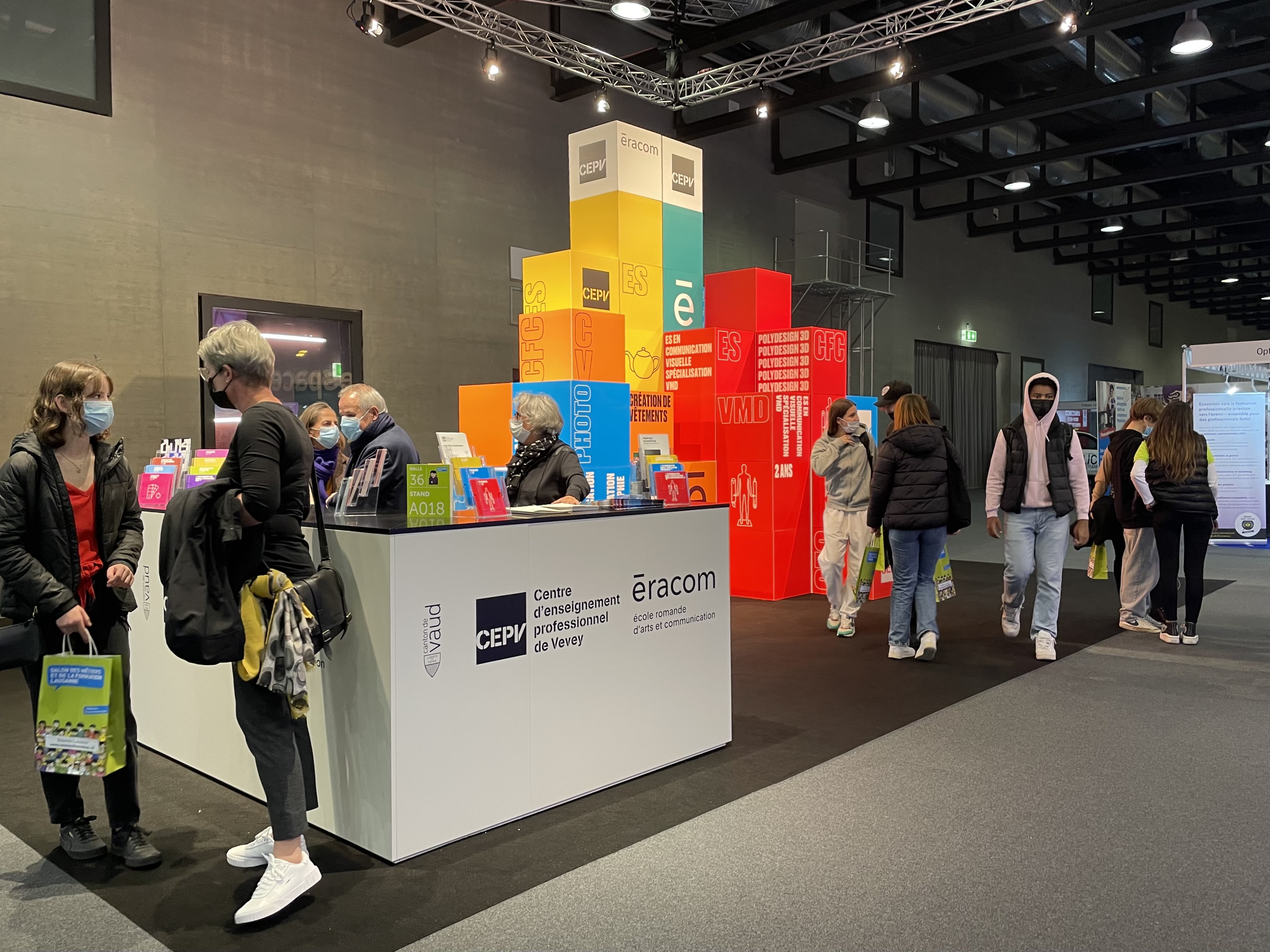 Ecoles et corps de métiers réunis à Lausanne pour séduire les jeunes