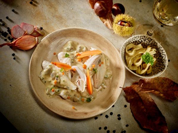 Filets de perche et pâtes à la châtaigne à l'honneur en Valais