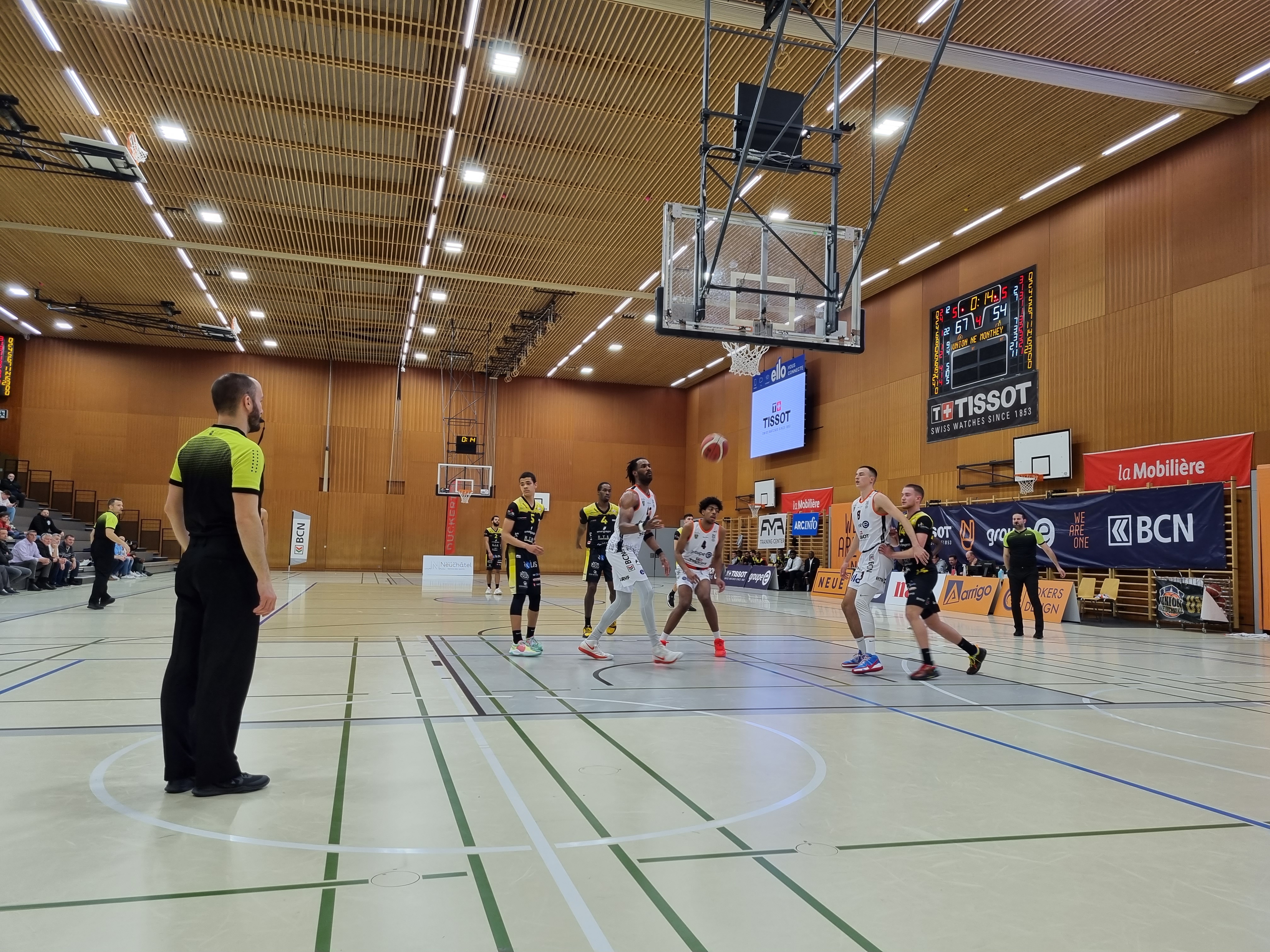 Basket: Monthey s'incline à Neuchâtel et perd sa 8ème place du classement