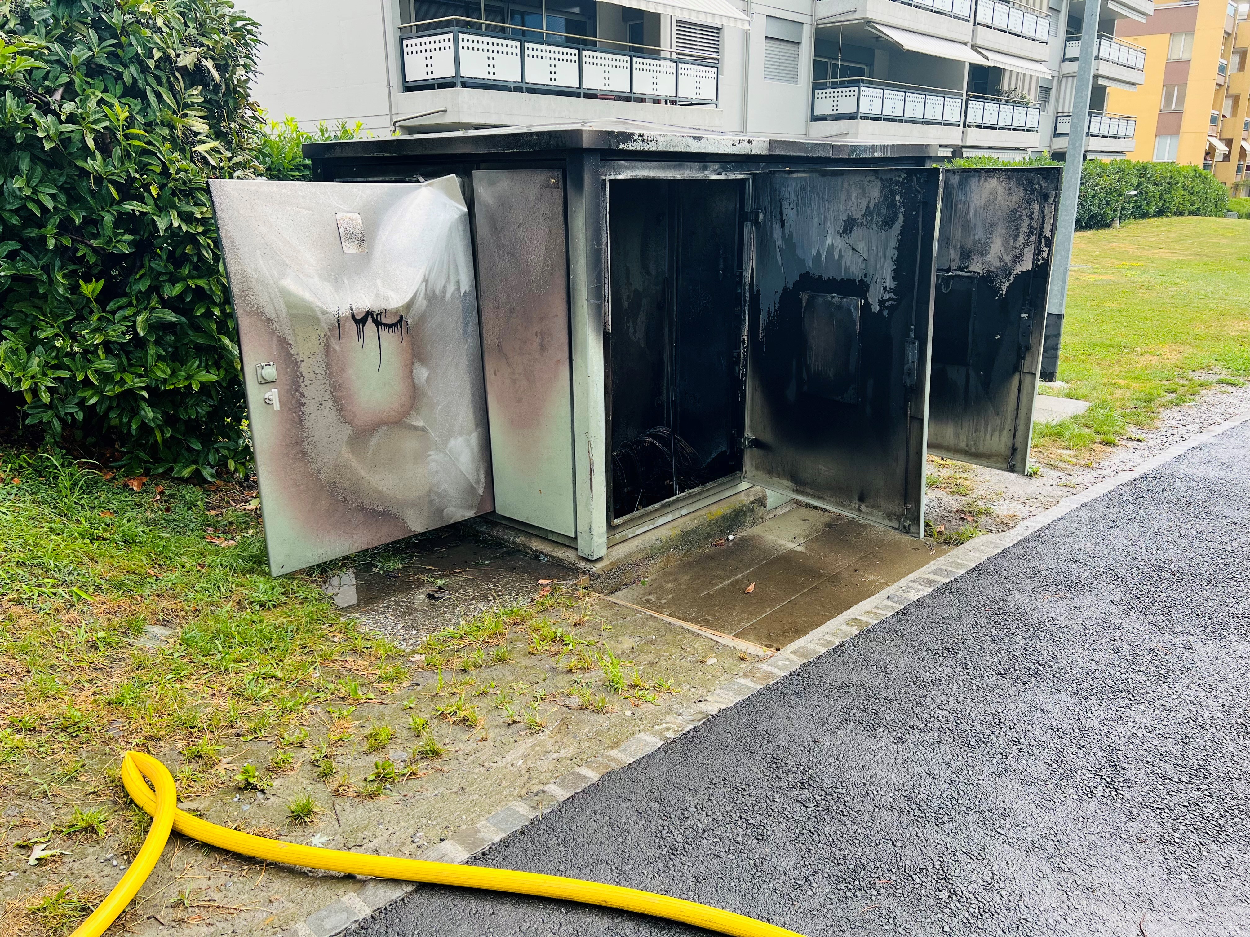 Transformateur électrique en feu à Monthey: quartier privé d'électricité