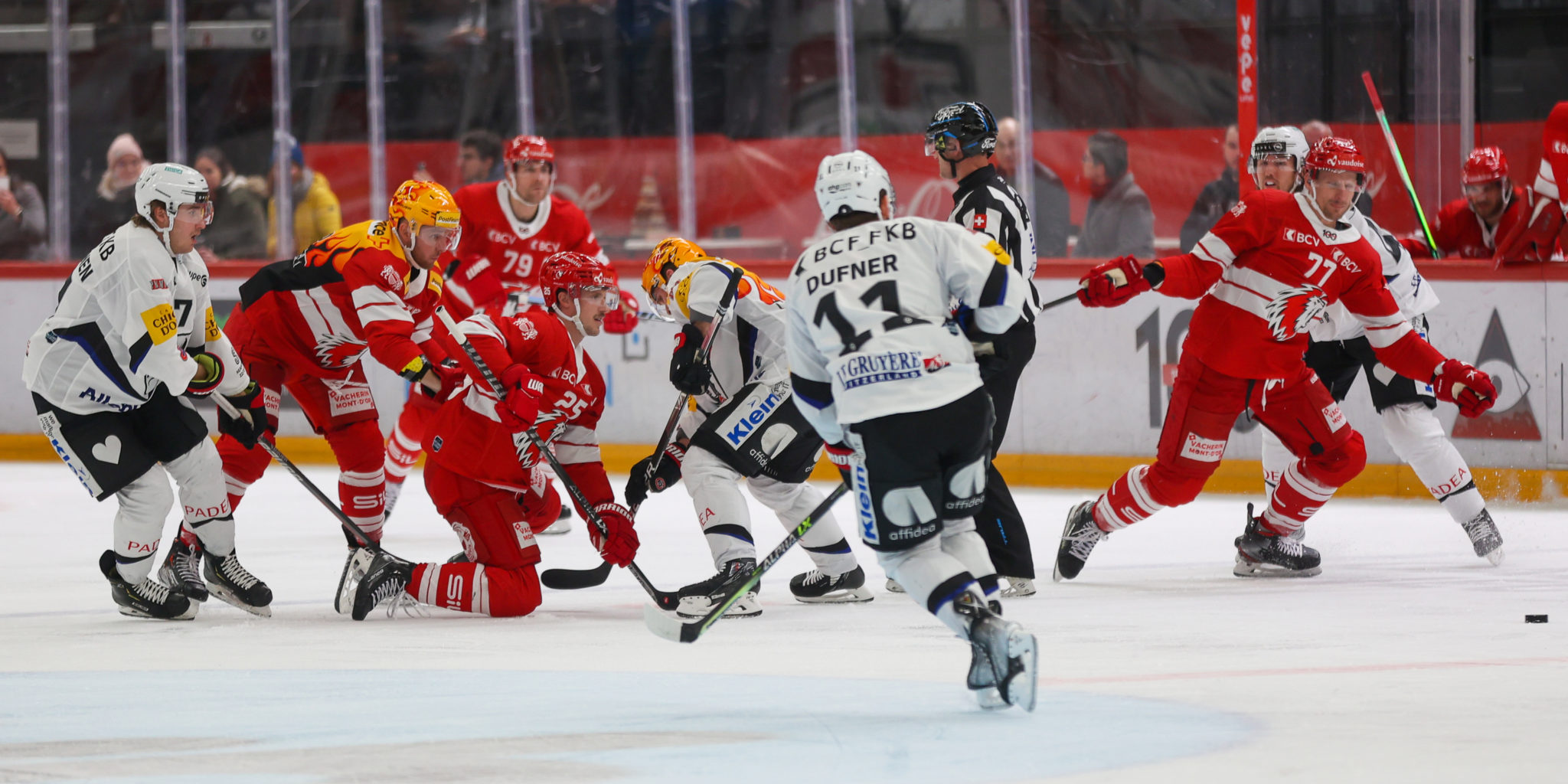 Hockey sur glace : Le LHC tombe à domicile devant Fribourg-Gottéron