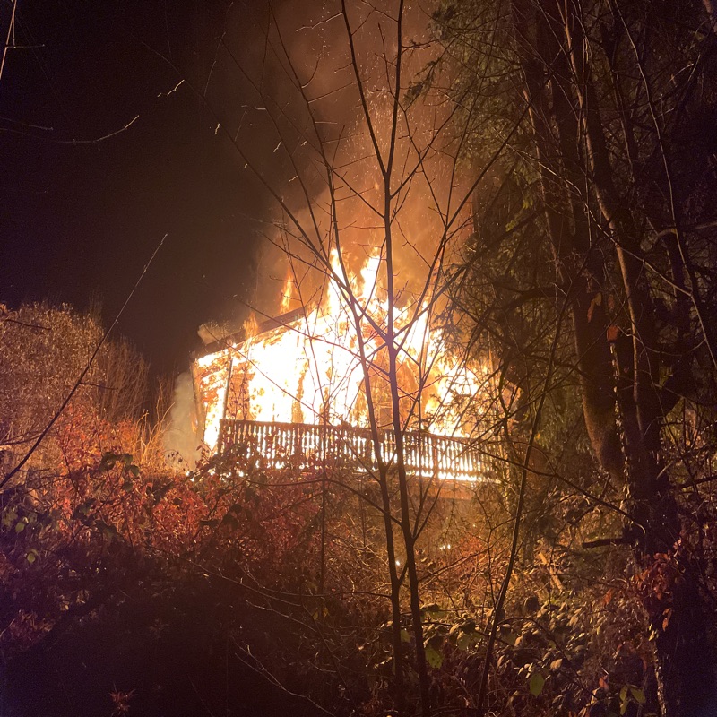 Montreux: une personne décède dans l'incendie d'un chalet à Villard-sur-Chamby