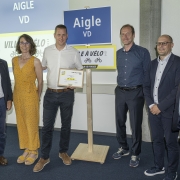 Cyclisme : Aigle reçoit le label « Ville à Vélo » du Tour de France   