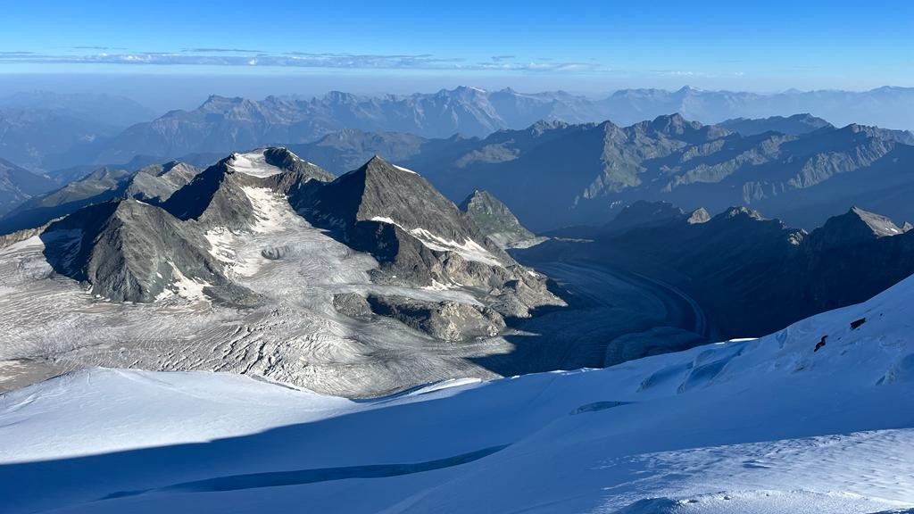 Val de Bagne: les ossements d'un alpiniste disparu retrouvés 7 ans après