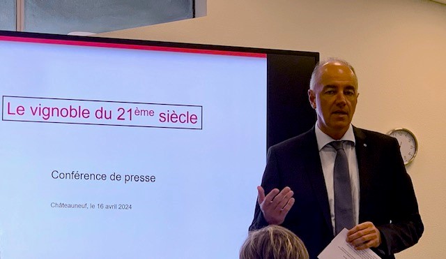 Le canton du Valais se dote d'une stratégie pour valoriser et moderniser son vignoble