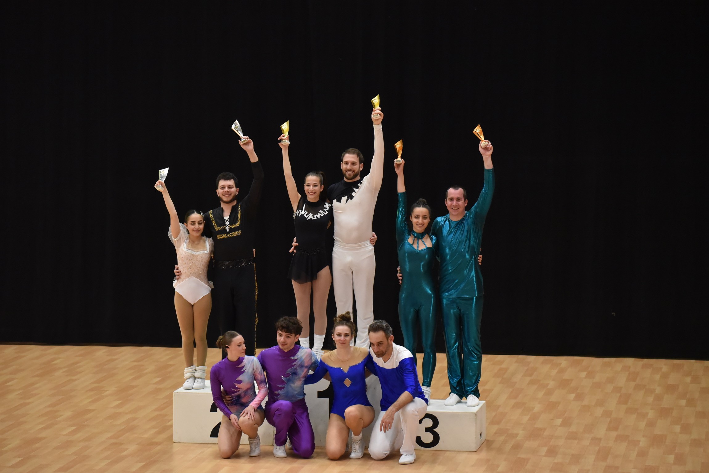 Rock'n'Roll acrobatique: Aurélie Curdy se hisse sur la boîte à Genève