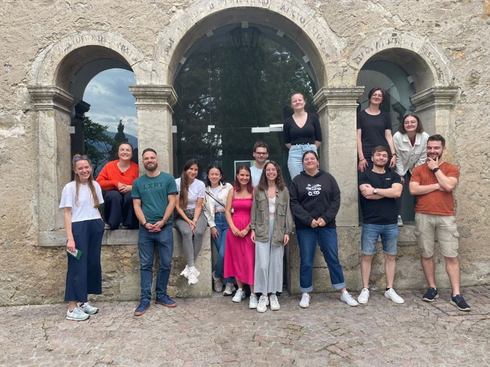 Collombey-Muraz : Réviser en paix, quand des étudiants trouvent refuge chez les Bernadines
