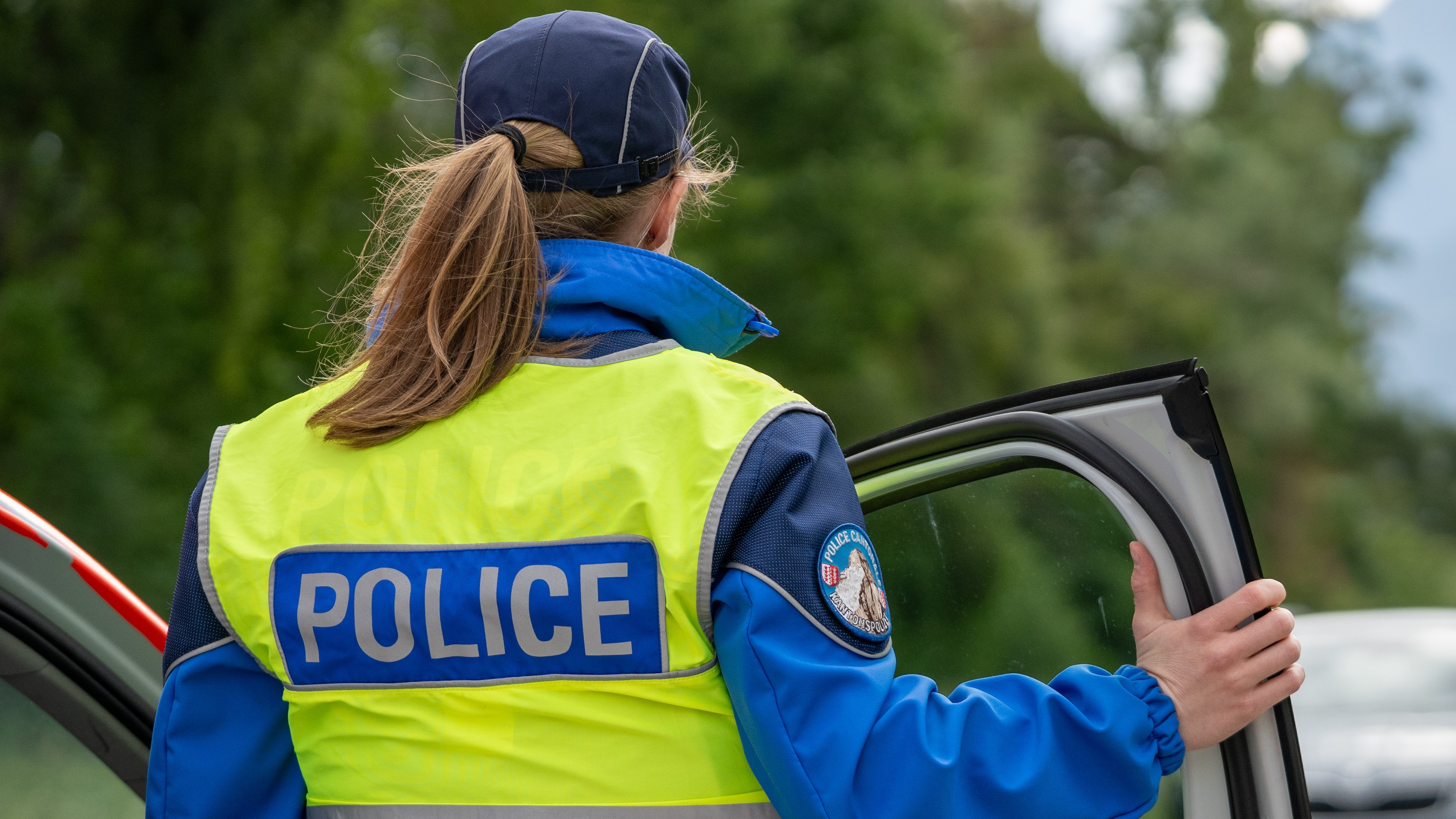 Vol dans une armurerie à Évionnaz: deux suspects arrêtés, un en fuite