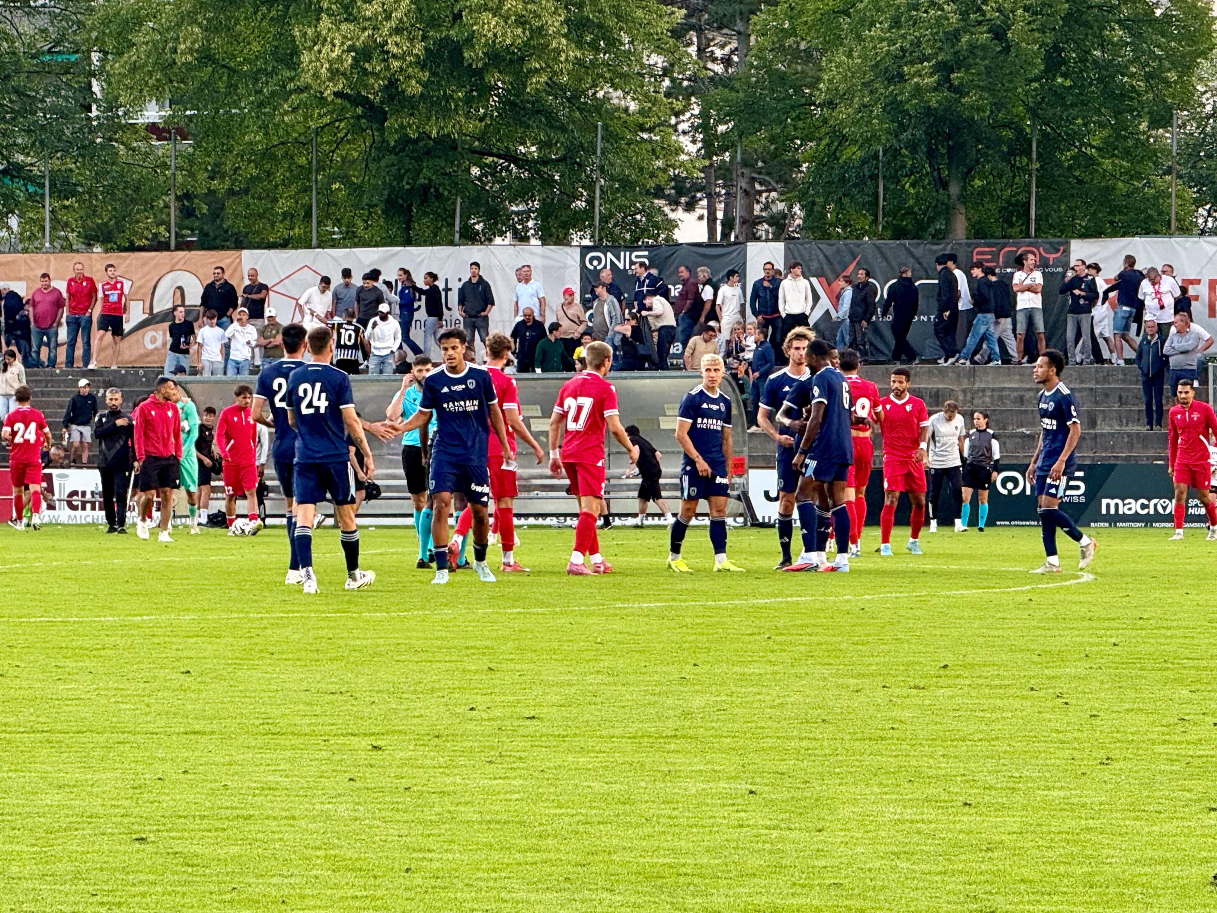 Les joueurs du FC Sion et de Paris FC au Stade Philippe Pottier à Monthey (1-3)