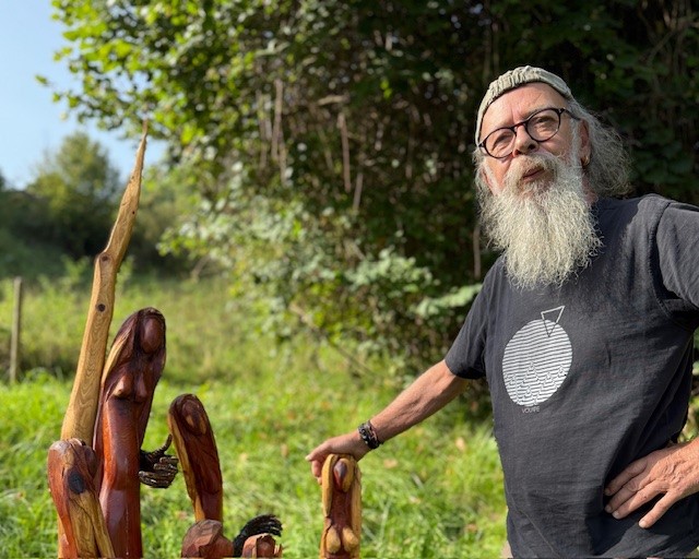 « On est des vieux fourneaux », Enrico Margnetti, sculpteur du collectif La Vièze en Furie