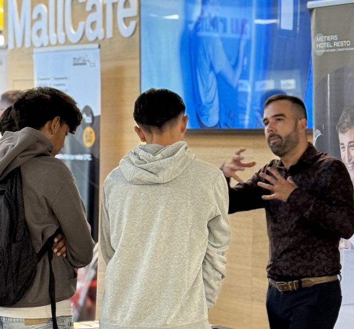 Monthey : "Job Vibes", la plateforme d'échange entre les entreprises et les futurs apprentis