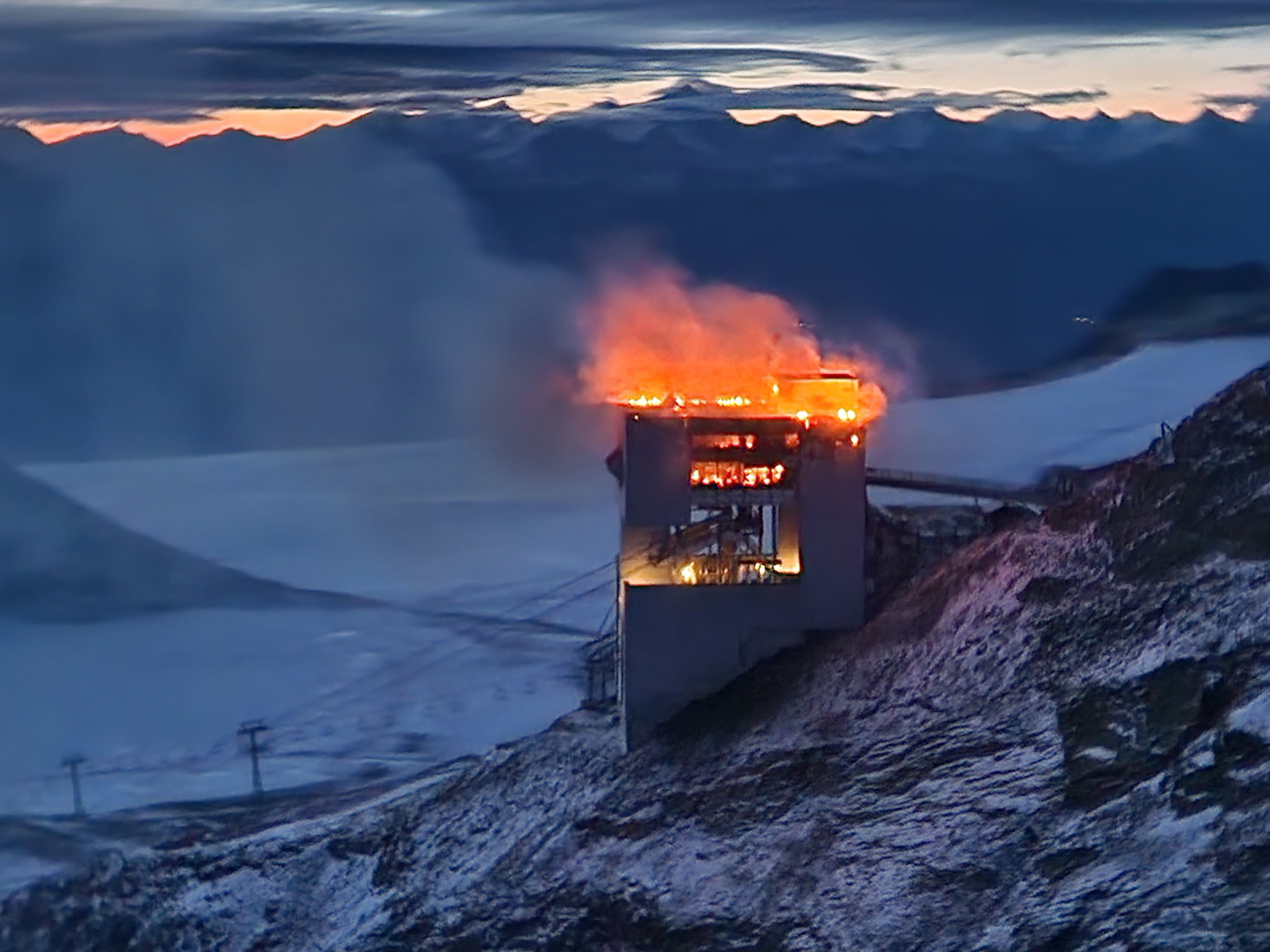 Un réchaud à fondue à l'origine de l'incendie à Glacier 3000