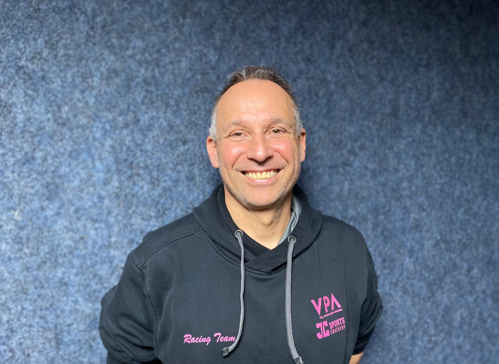 Quand la science rencontre la performance: Jean-Christophe Guinchard élu meilleur coach suisse de triathlon 2025